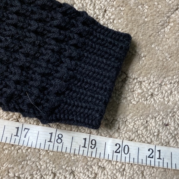 Alice + Olivia Black Wool Mixed Stitch Crew Neck Pullover Sweater Size Medium - Picture 10 of 13